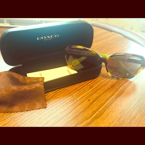 Coach sunglasses - Picture 1 of 5